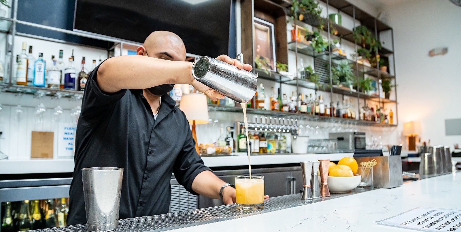 Cocktail bar